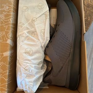 Kixiks Lima in Graphite